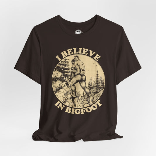 I Believe in Bigfoot (Robert Crumb Whiteman Meets Bigfoot/Saquatch Shirt/Bigfoot Shirt/Cryptozoology)