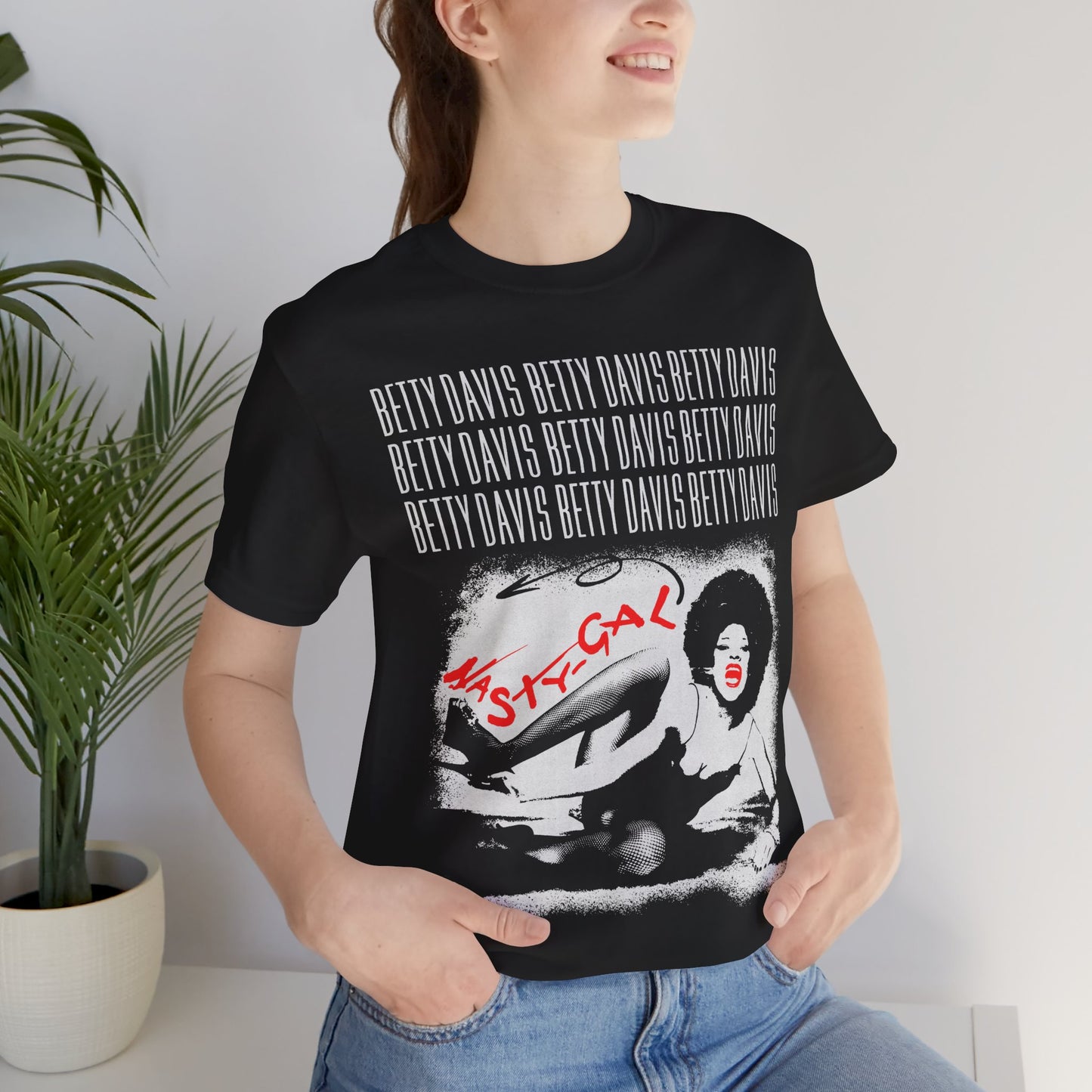 Betty Davis (Nasty Gal/Oversized Graphic with Vintage Print Effect/Betty Davis Singer)