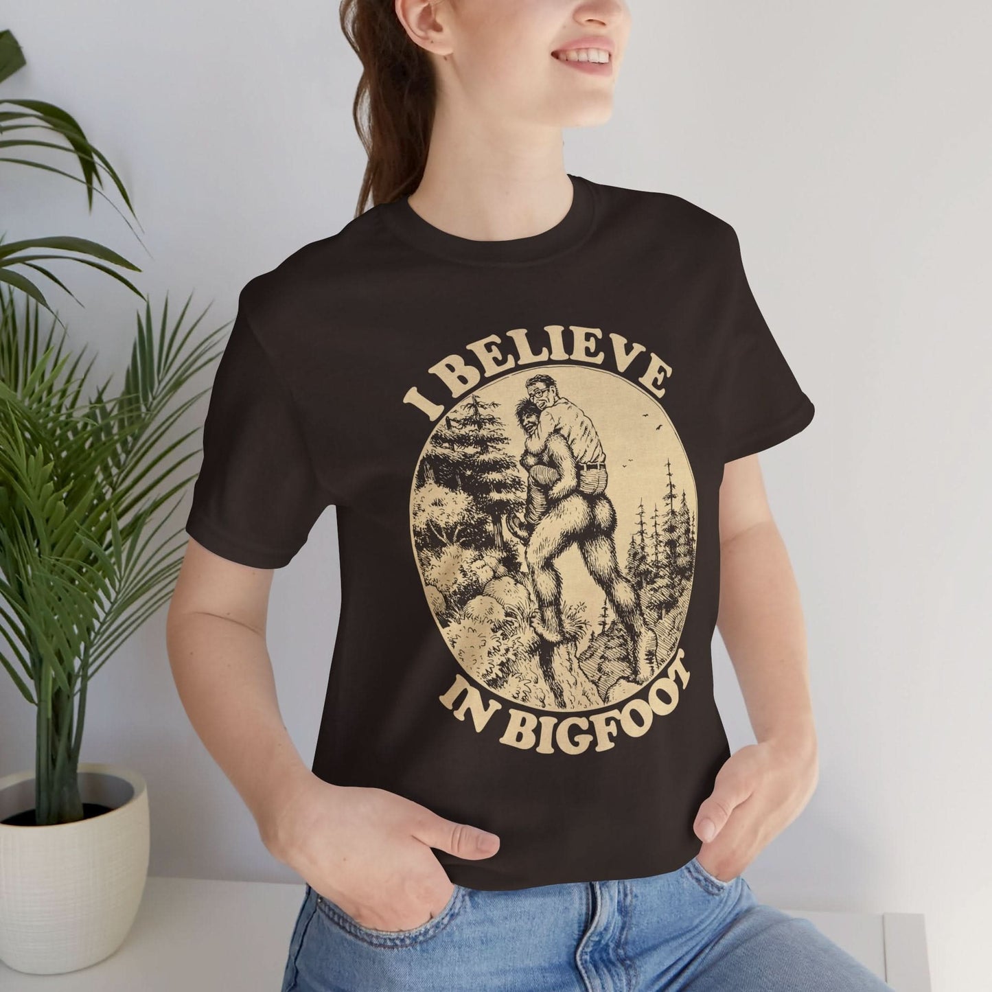 I Believe in Bigfoot (Robert Crumb Whiteman Meets Bigfoot/Saquatch Shirt/Bigfoot Shirt/Cryptozoology)