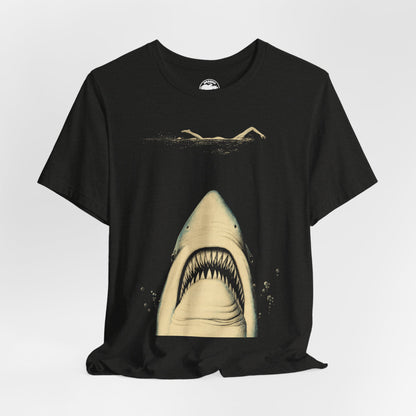 Jaws ( 1974 Book Cover Artwork by John Holmes/Jaws Shirt)