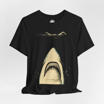 Jaws ( 1974 Book Cover Artwork by John Holmes/Jaws Shirt)