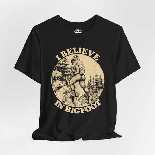 I Believe in Bigfoot (Robert Crumb Whiteman Meets Bigfoot/Saquatch Shirt/Bigfoot Shirt/Cryptozoology)